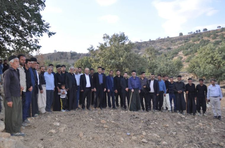 بازدید فرماندار شهرستان اندیکا از روستای سرشط و بررسی مسائل و مشکلات این روستا