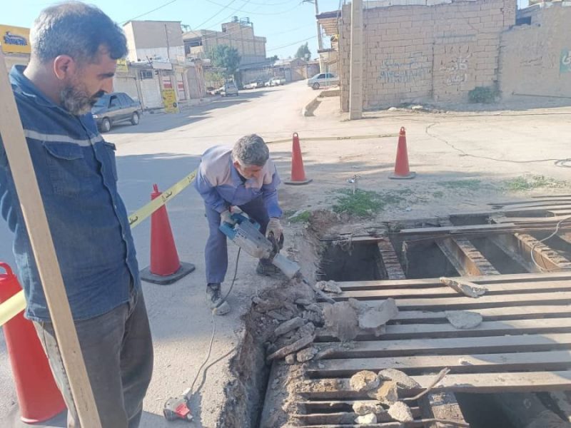 تعمیر و بازسازی روپوش کانال های منطقه چهاربیشه توسط شهرداری مسجدسلیمان 