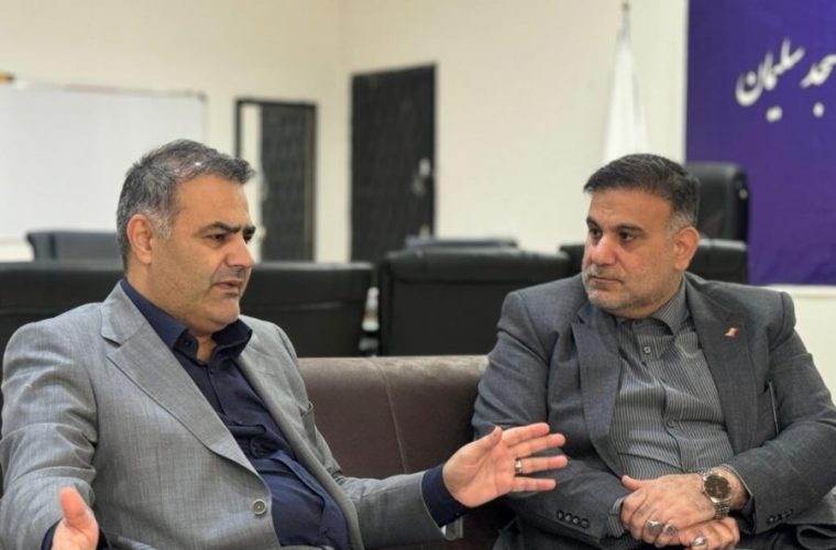 نشست مدیرعامل شرکت بهره برداری نفت و گاز با فرماندار مسجدسلیمان نشست مدیرعامل شرکت بهره برداری نفت و گاز با فرماندار مسجدسلیمان