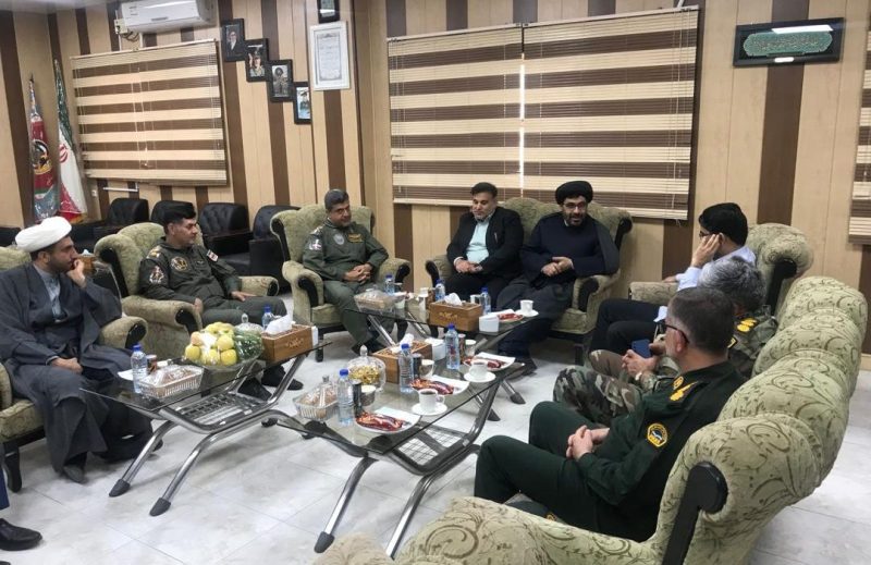 به مناسبت روز ارتشدیدار فرماندار و اعضای شورای تامین با فرماندهان هوانیروز و کارخانجات تانک سازی مسجدسلیمان