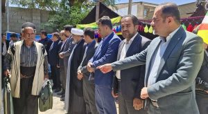 تحویل ۱۰۰ دستگاه پنل خورشیدی قابل حمل به عشایر کوچ رو در شهرستان لالی + عکس