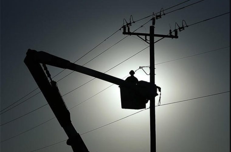 قطع برق برخی مناطق شهر هفتکل در دمای ۴۰ درجه! قطع برق برخی مناطق شهر هفتکل در دمای ۴۰ درجه!