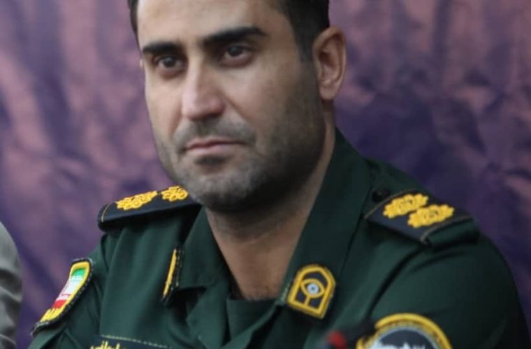 فرمانده انتظامی شهرستان اندیکادستگیری سارق مسلح و شرور متواری فرمانده انتظامی شهرستان اندیکادستگیری سارق مسلح و شرور متواری