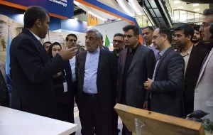 مدیرعامل شرکت ملی نفت ایران:موزه صنعت نفت مسجدسلیمان، به دلیل قرارگیری در محل «چاه شماره یک» از جایگاه تاریخی بینظیری برخوردار است مدیرعامل شرکت ملی نفت ایران:موزه صنعت نفت مسجدسلیمان، به دلیل قرارگیری در محل «چاه شماره یک» از جایگاه تاریخی بینظیری برخوردار است