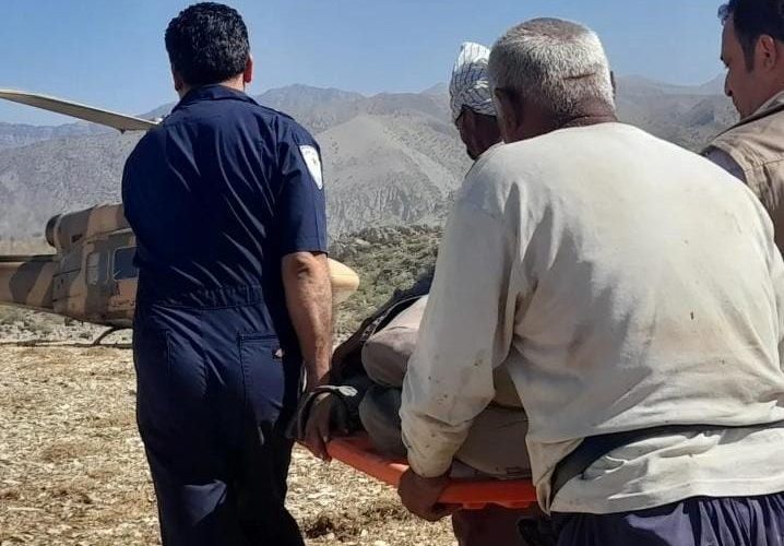 انتقال مادر باردار از صعبالعبورترین نقاط کوهستانی اندیکا به بیمارستان ۲۲بهمن مسجدسلیمان انتقال مادر باردار از صعبالعبورترین نقاط کوهستانی اندیکا به بیمارستان ۲۲بهمن مسجدسلیمان