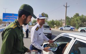 برپایی ایستگاه پذیرایی و تقدیر فرمانده پلیس راه مسجدسلیمان- اهواز در حمایت های مردمی از نیروهای مسلح برپایی ایستگاه پذیرایی و تقدیر فرمانده پلیس راه مسجدسلیمان- اهواز در حمایت های مردمی از نیروهای مسلح