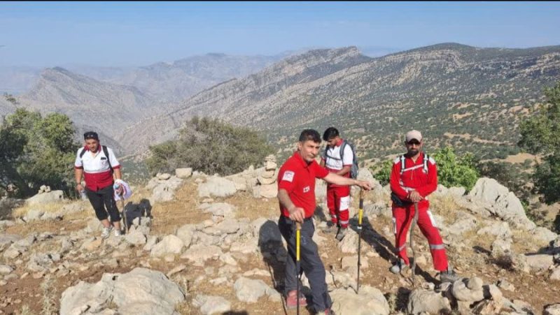 تداوم تلاش امدادگران هلال احمر مسجدسلیمان برای یافتن فرد مفقودی