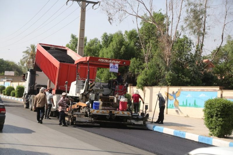پیشرفت ۵۰ درصدی پروژه بهسازی و آسفالت خیابان شهری در مسجدسلیمان