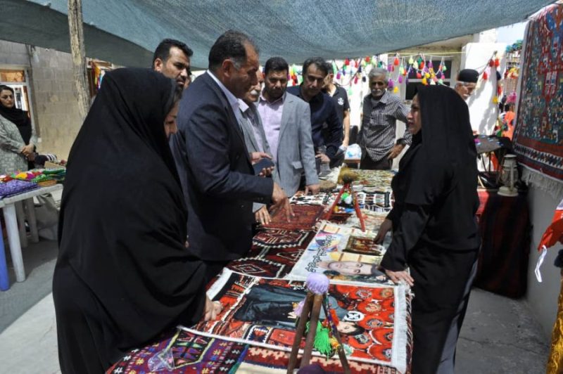 افتتاح روستا بازار و نمایشگاه صنایع دستی در مسجدسلیمان با حضور مسئولان استانی و شهرستانی