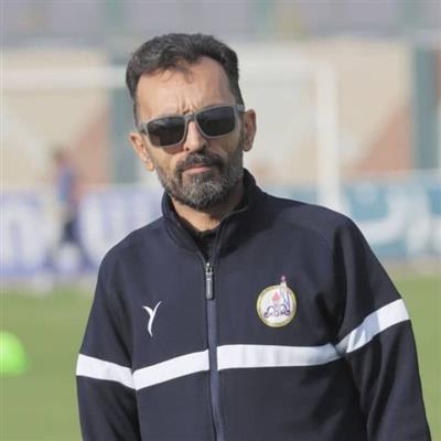 افشین رباطیان سرمربی تیم فوتبال امید نفت مسجدسلیمان شد