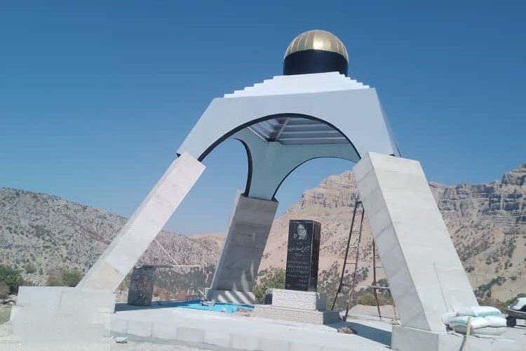 بازسازی بنای یادبود بهمن علاءالدین در اندیکا به پایان رسید بازسازی بنای یادبود بهمن علاءالدین در اندیکا به پایان رسید