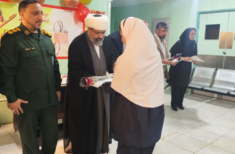 تجلیل از پرستاران بیمارستان امید شهرستان لالی همزمان با روز پرستار + تصاویر تجلیل از پرستاران بیمارستان امید شهرستان لالی همزمان با روز پرستار + تصاویر